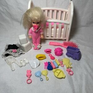 1994 Kelly Bedtime Fun Barbie Baby Sister Crib Clothes Accessories Pacifier